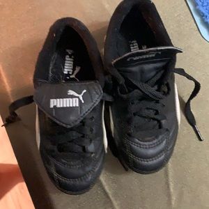 Boys Puma Soccer cleats